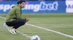 Abel se defende em coletiva e sai sem se despedir