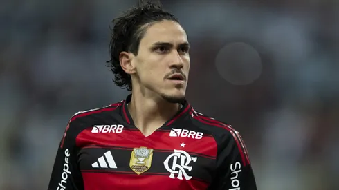 Pedro teve uma indisposição com Filipe Luís no Flamengo.