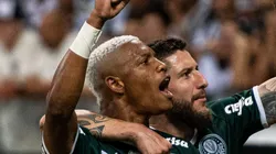 Danilo durante partida pelo Palmeiras.