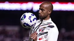 Lucas Moura jogador do Sao Paulo durante aquecimento antes da partida contra o Fortaleza no estadio Morumbi pelo campeonato Brasileiro A 2025. Foto: Fabio Giannelli/AGIF
