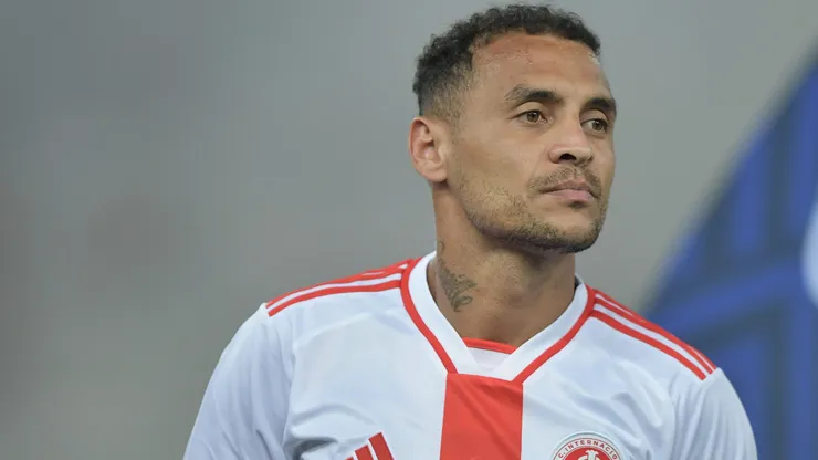 Alan Patrick jogador do Internacional durante partida contra o Flamengo no estadio Maracana pelo campeonato Brasileiro A 2025. Foto: Thiago Ribeiro/AGIF