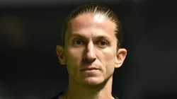 Filipe Luís durante jogo na Vila Belmiro.