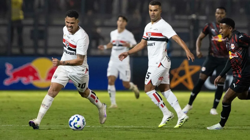 LUCIANO Jogador do Sao Paulo durante partida contra o Bragantino no estadio Cicero De Souza Marques pelo campeonato Brasileiro A 2025. Foto: Joisel Amaral/AGIF
