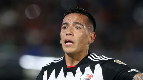 Esequiel Barco durante jogo pelo River Plate na Libertadores de 2024.