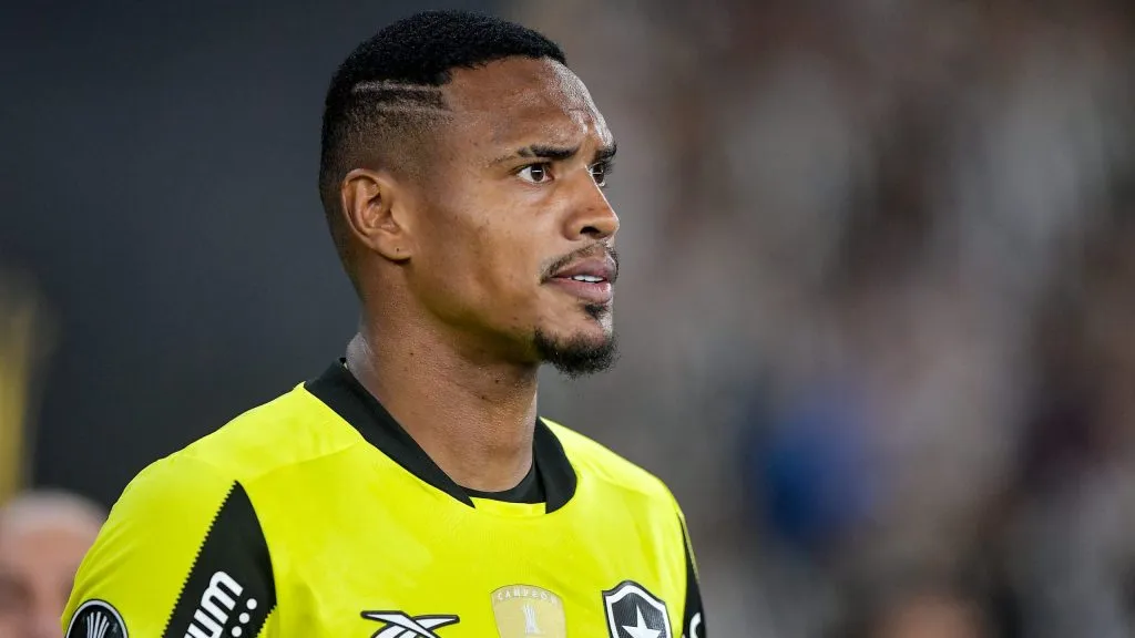 John goleiro do Botafogo durante partida contra o Universidad de Chile no estádio Engenhão pelo campeonato Copa Libertadores 2025. Foto: Thiago Ribeiro/AGIF