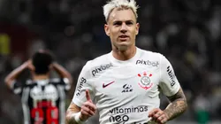 Roger Guedes jogador do Corinthians comemora seu gol durante partida contra o Atletico-MG no estadio Mineirao pelo campeonato Brasileiro A 2023. Foto: Fernando Moreno/AGIF