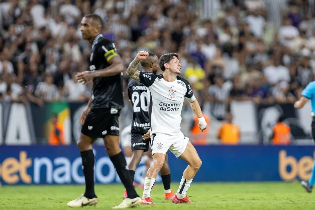 CE – FORTALEZA – 16/07/2025 – BRASILEIRO A 2025, CEARA X CORINTHIANS – [Garro] jogador do Corinthians durante partida contra o Ceara no estadio Arena Castelao pelo campeonato Brasileiro A 2025. Foto: Baggio Rodrigues/AGIF