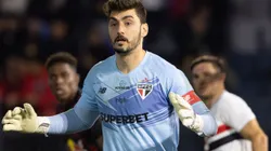 SP - BRAGANCA PAULISTA - 16/07/2025 - BRASILEIRO A 2025, BRAGANTINO X SAO PAULO - RAFAEL goleiro do Sao Paulo durante partida contra o Bragantino no estadio Cicero De Souza Marques pelo campeonato Brasileiro A 2025. Foto: Joisel Amaral/AGIF