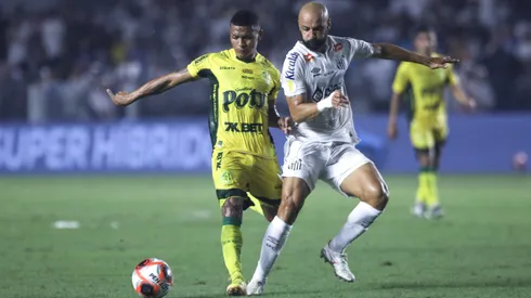 SP - SANTOS - 16/01/2025 - PAULISTA 2025, SANTOS X MIRASSOL - Thaciano jogador do Santos durante partida contra o Mirassol no estadio Vila Belmiro pelo campeonato Paulista 2025. Foto: Reinaldo Campos/AGIF