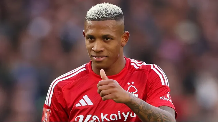 Danilo, do Nottingham Forest, parece ter se convencido de vir ao Botafogo na janela
