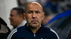 MG - BELO HORIZONTE - 13/07/2025 - BRASILEIRO A 2025, CRUZEIRO X GREMIO - Leonardo Jardim tecnico do Cruzeiro durante partida contra o Gremio no estadio Mineirao pelo campeonato Brasileiro A 2025. Foto: Fernando Moreno/AGIF