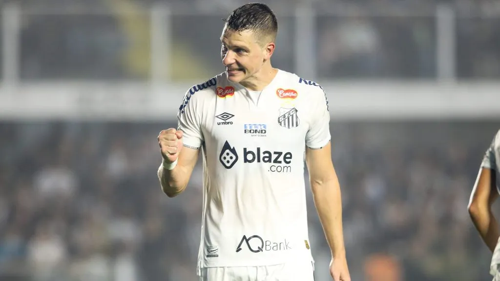 Furch tem saída definida do Santos – Foto: Reinaldo Campos/AGIF