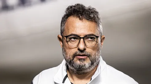 Alexandre Mattos acerta saída importante do Santos