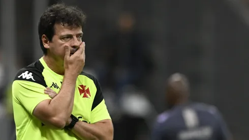 Fernando Diniz tecnico do Vasco durante partida contra o Botafogo no estadio Mane Garrincha pelo campeonato Brasileiro A 2025. Foto: Mateus Dutra/AGIF