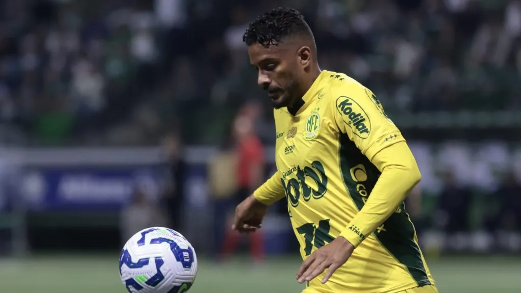 Reinaldo jogador do Mirassol durante partida contra o Palmeiras no estadio Arena Allianz Parque pelo campeonato Brasileiro A 2025. Foto: Marcello Zambrana/AGIF