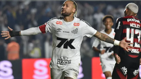 Neymar quer engatar sequência no Santos - Foto: Jota Erre/AGIF.