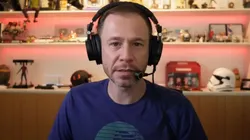 Tiago Leifert vê crise em Vitor Roque e dá conselho direto. Foto Reprodução