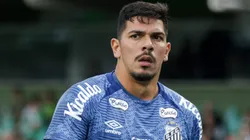 João Paulo tem o futuro incerto no Santos e pode jogar na Turquia - Foto: Robson Mafra/AGIF.
