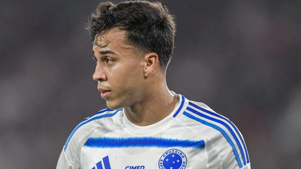 Kaio Jorge jogador do Cruzeiro durante partida contra o Fluminense no estadio Maracana pelo campeonato Brasileiro A 2025. Foto: Thiago Ribeiro/AGIF