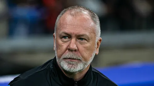 Mano Menezes durante jogo contra o Cruzeiro no Mineirão.