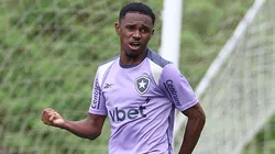 Jeffinho convive com muitos problemas médicos no Botafogo - Foto: Vitor Silva/Botafogo