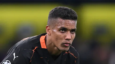 Pedrinho durante jogo pelo Shakhtar Donetsk.