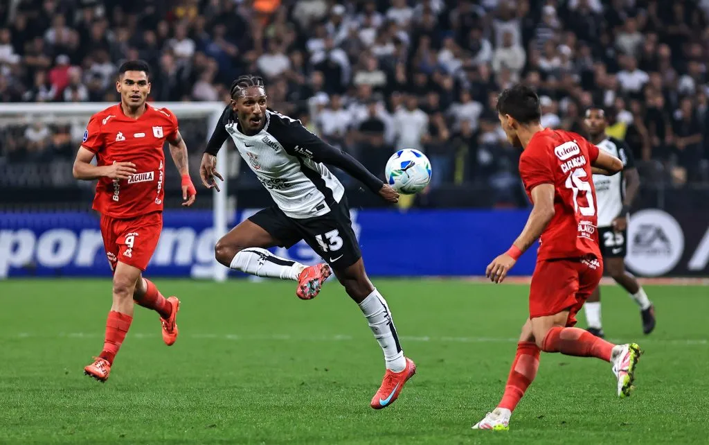 Talles Magno jogador do Corinthians durante partida contra o America de Cali no estadio Arena Corinthians pelo campeonato Copa Sul-americana 2025. Foto: Fabio Giannelli/AGIF