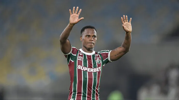 RJ - RIO DE JANEIRO - 17/07/2025 - BRASILEIRO A 2025, FLUMINENSE X CRUZEIRO - Jhon Arias jogador se despede como jogador do Fluminense durante partida contra o Cruzeiro no estadio Maracana pelo campeonato Brasileiro A 2025. Foto: Thiago Ribeiro/AGIF