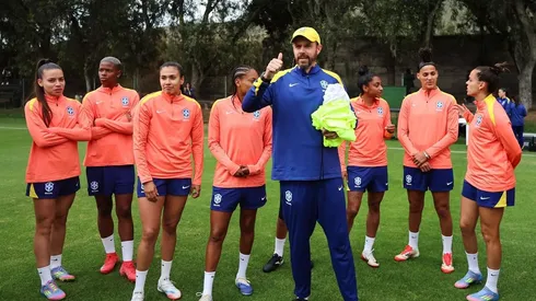 Preparador físico Marcelo Rossetti iniciou trabalho específico ainda no período de treinos na Granja Comary. Foto: Lívia Villas Boas/CBF