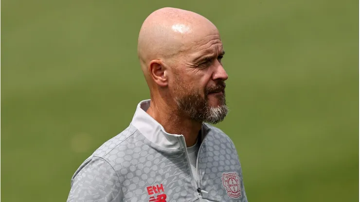 Erik ten Hag, treinador do Bayer Leverkusen - Foto: Christof Koepsel/Getty Images