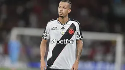 João Víctor foi alvo de críticas no Vasco durante a semana - Foto: Thiago Ribeiro/AGIF