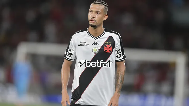 João Víctor foi alvo de críticas no Vasco durante a semana - Foto: Thiago Ribeiro/AGIF