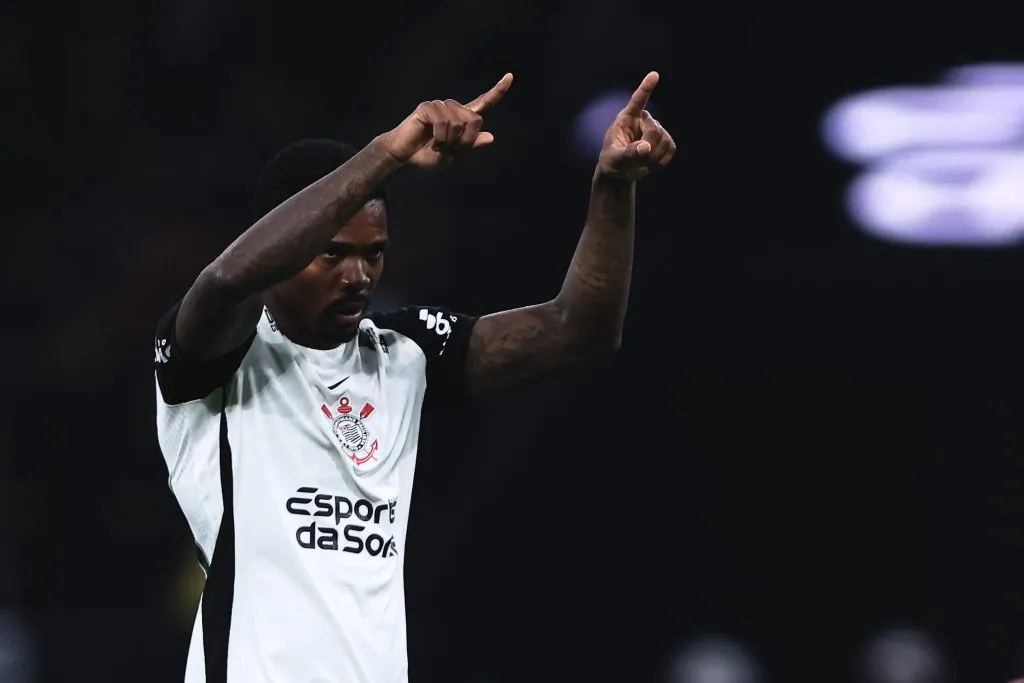 SP – SAO PAULO – 13/07/2025 – BRASILEIRO A 2025, CORINTHIANS X BRAGANTINO – Caca jogador do Corinthians comemora seu gol durante partida contra o Bragantino no estadio Arena Corinthians pelo campeonato Brasileiro A 2025. Foto: Ettore Chiereguini/AGIF