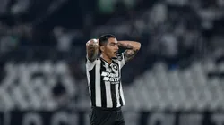 Allan jogador do Botafogo durante partida contra o Cruzeiro no estadio Engenhao pelo campeonato Brasileiro A 2024. Foto: Thiago Ribeiro/AGIF