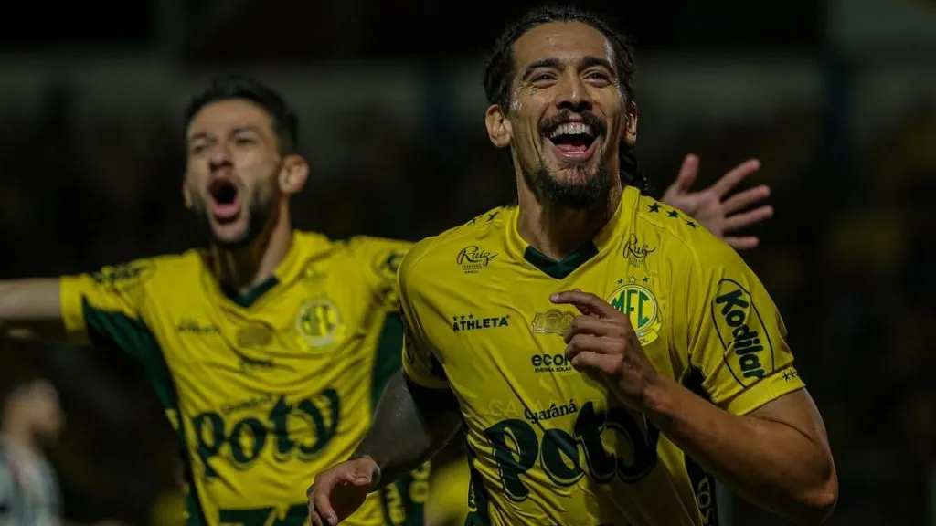 Mirassol domina o jogo e vence o Santos por 3 a 0 no interior de São Paulo. Foto: JP Pinheiro/Agência Mirassol