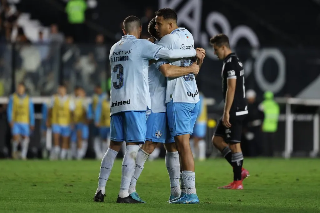 Jogadores do Grêmio comemorando o gol contra o Vasco (Photo by Wagner Meier/Getty Images)