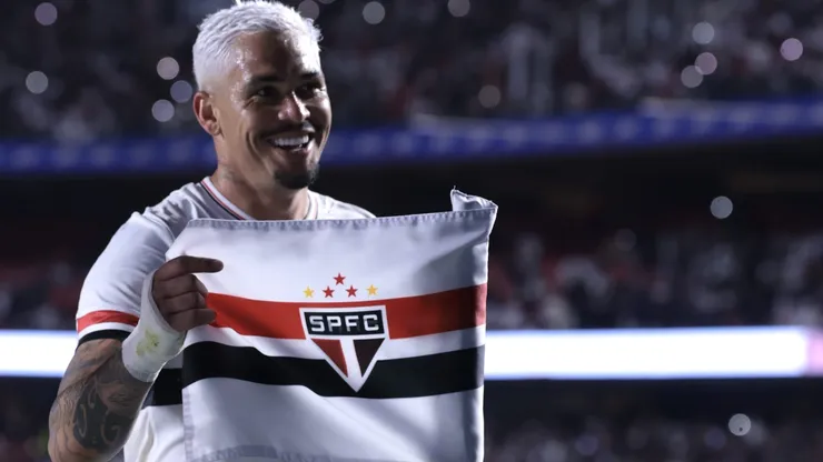 Luciano, jogador do São Paulo, comemora seu gol durante partida contra o Corinthians no estadio Morumbi pelo campeonato Brasileiro A 2025. Foto: Marcello Zambrana/AGIF