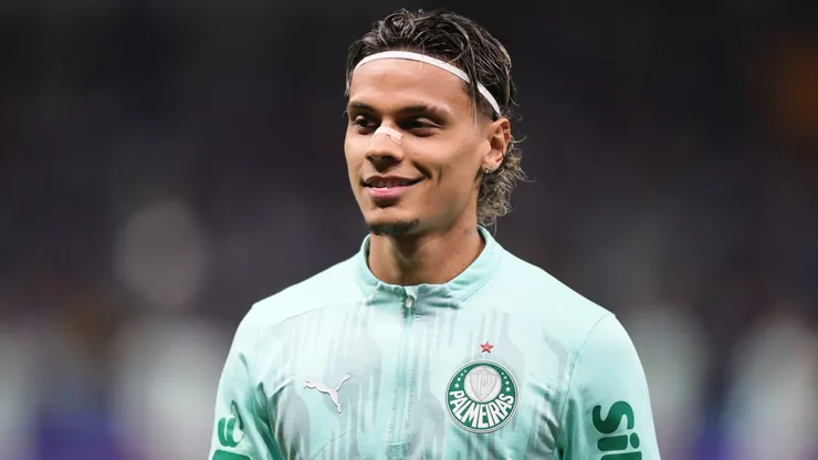 MG - BELO HORIZONTE - 01/06/2025 - BRASILEIRO A 2025, CRUZEIRO X PALMEIRAS - Richard Rios jogador do Palmeiras durante aquecimento antes da partida contra o Cruzeiro no estadio Mineirao pelo campeonato Brasileiro A 2025. Foto: Gilson Lobo/AGIF