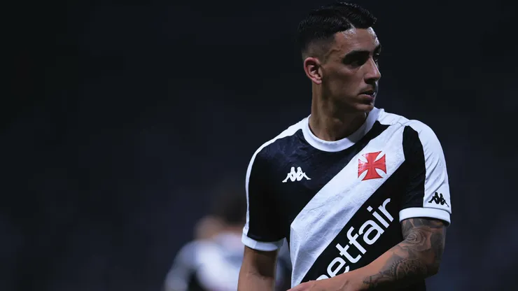 Puma Rodríguez perdeu espaço no Vasco após chegada de Diniz - Foto: Ettore Chiereguini/AGIF