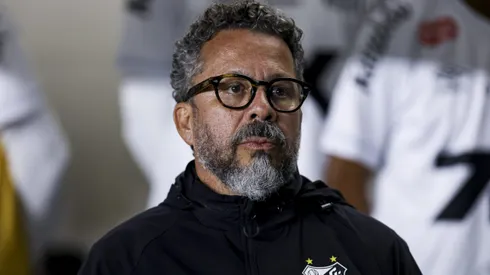 Sormani detona e desqualifica Cleber Xavier, do Santos.(Photo by Ricardo Moreira/Getty Images)