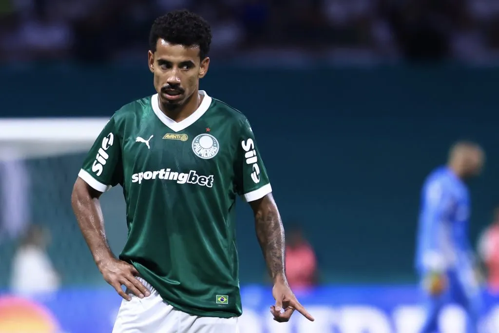 Lucas Evangelista contra o Galo. Foto: Ettore Chiereguini/AGIF