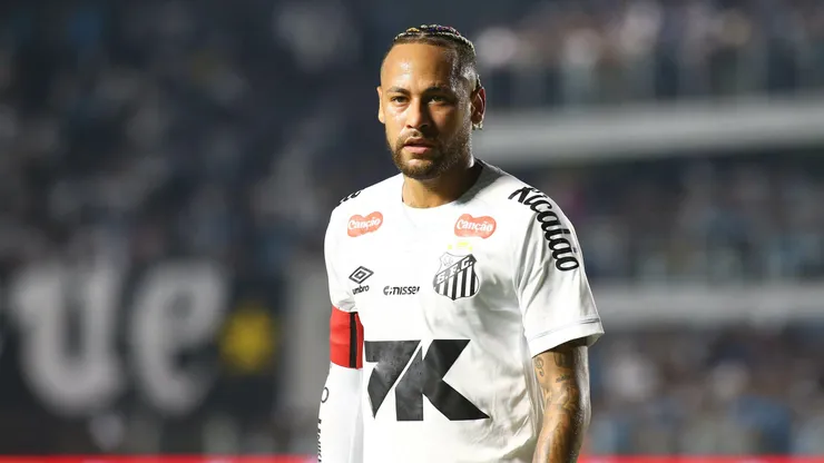 Neymar em ação diante do Flamengo. Foto: Mauricio De Souza/AGIF