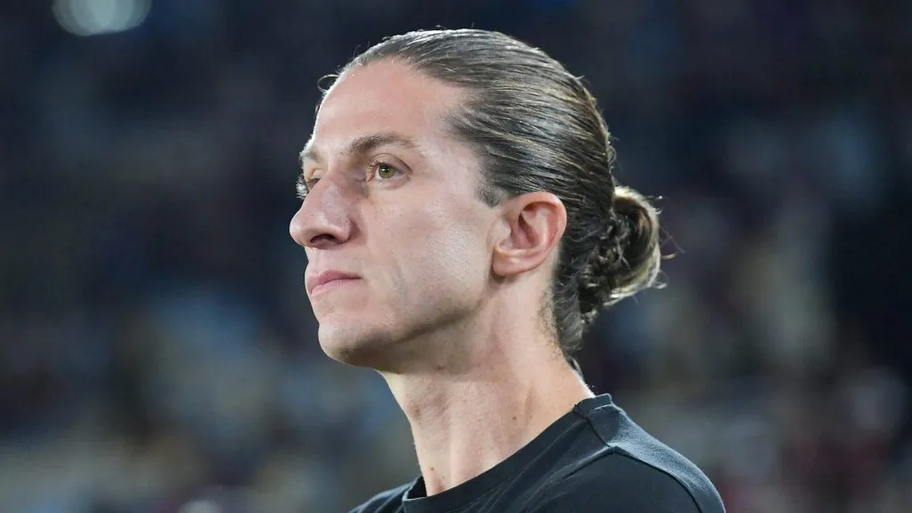 Filipe Luis falou sobre a atuação de Pedro no clássico. Foto: Thiago Ribeiro/AGIF