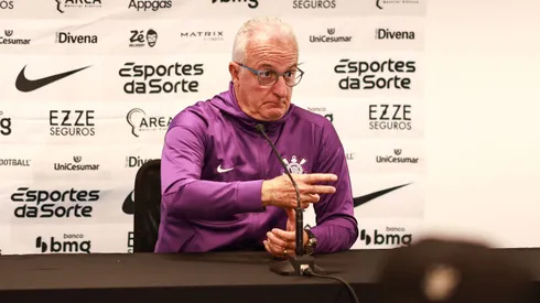Dorival Júnior tentou se explicar, mas o fato é que o Corinthians vacilou demais contr a o São Paulo