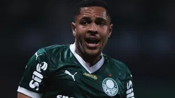 Vitor Roque durante partida do Palmeiras, no Allianz Parque.
