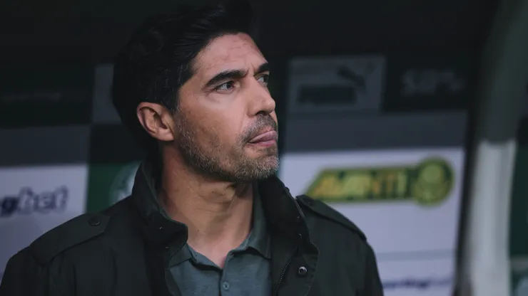 Abel Ferreira durante Palmeiras x Atlético Mineiro - Foto: Ettore Chiereguini/AGIF