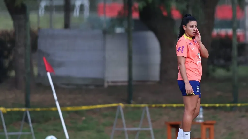 Duda Sampaio em treinamento da Seleção Brasileira Feminina em Quito