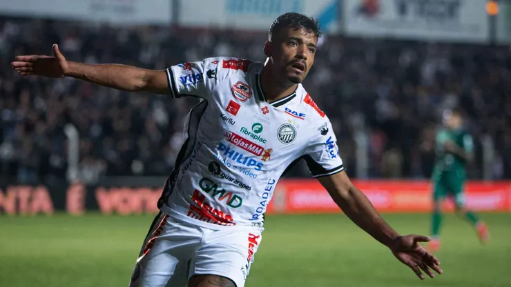 Vinicius Mingotti, jogador do Operário-PR