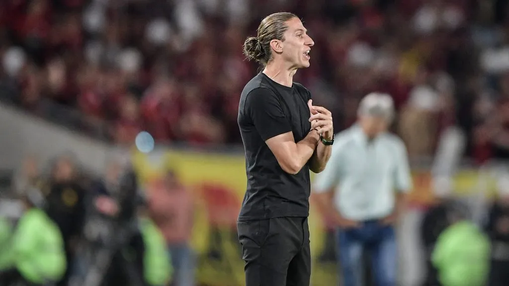 Filipe Luís, técnico do Rubro-Negro. Foto: Thiago Ribeiro/AGIF.