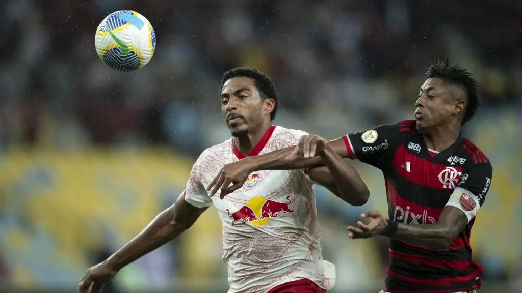 Bruno Henrique em ação pelo Flamengo contra o Bragantino pelo Brasileirão 2024 – Foto: Jorge Rodrigues/AGIF